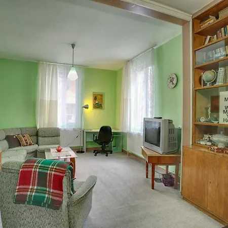 Dom wakacyjny Retro & Friendly Old Town House With A Garden *