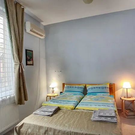 Σπίτι διακοπών Retro & Friendly Old Town House With A Garden Φιλιππούπολη
